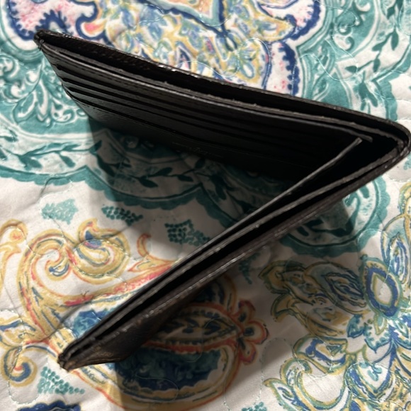 Used Louis Vuitton wallet - Picture 3 of 7
